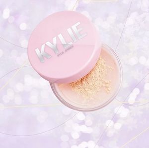 KYLIE COSMETICS (YELLOW LOOSE SETTING POWDER)